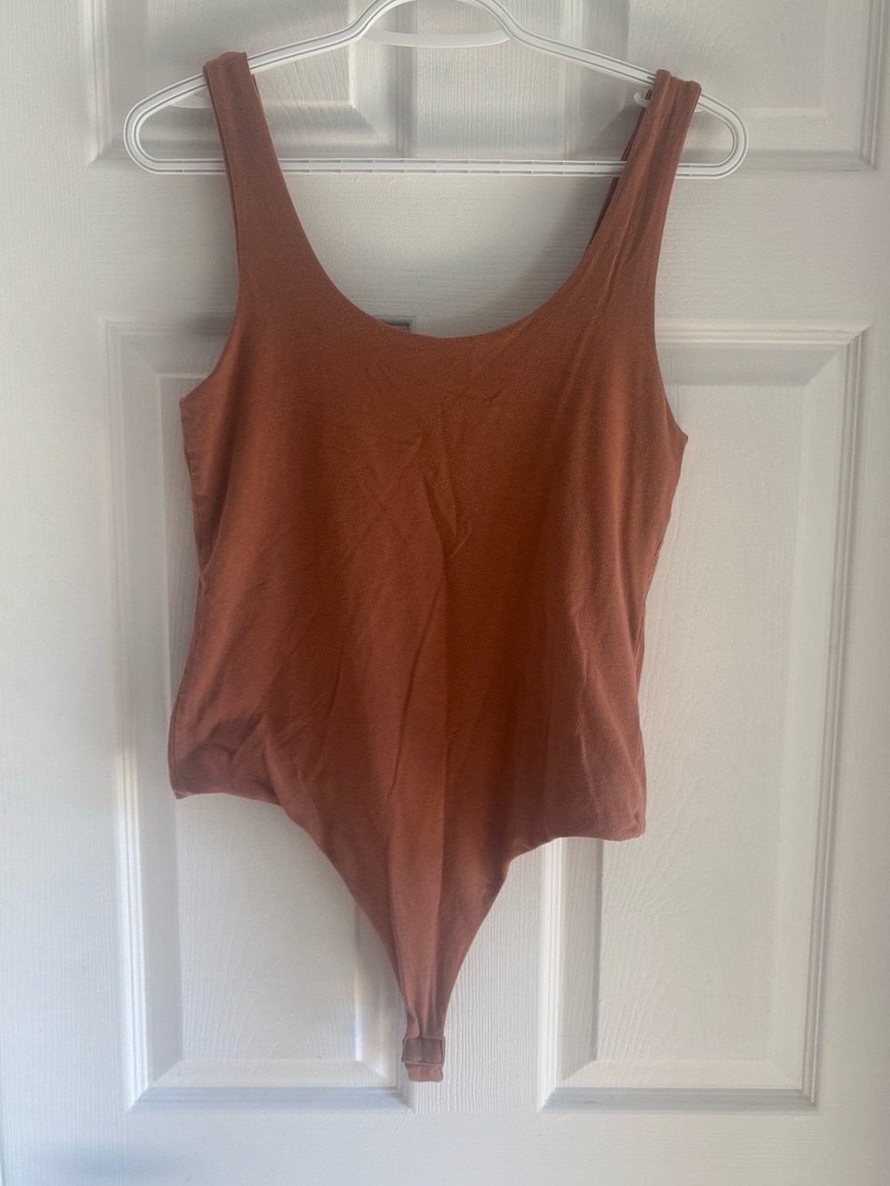 BANANA REPUBLICI
Scoop-Neck Thong bodysuit pink brown size M